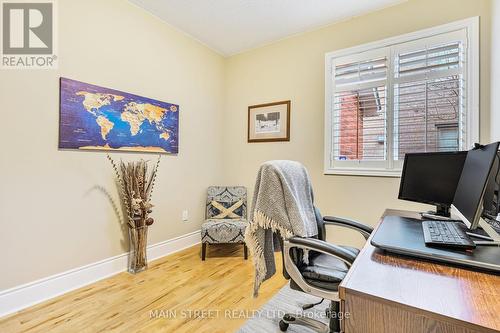 693 Foxcroft Blvd, Newmarket, ON - Indoor Photo Showing Office
