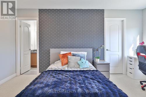 227 Frederick Curran Lane, Newmarket, ON - Indoor Photo Showing Bedroom