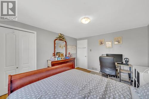 3337 Jolliffe Avenue, Mississauga, ON - Indoor Photo Showing Bedroom