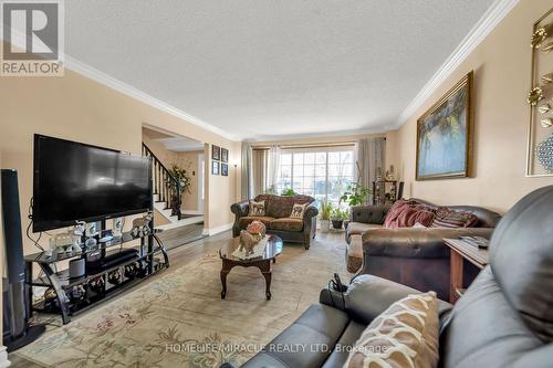 3337 Jolliffe Avenue, Mississauga, ON - Indoor Photo Showing Living Room