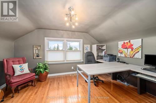 17 Croxton Rd W, London, ON - Indoor Photo Showing Office