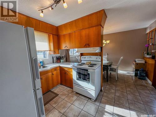 386 Mountview Road, Yorkton, SK - Indoor Photo Showing Kitchen