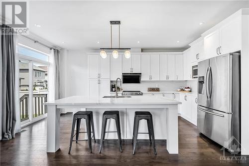 307 Ardmore Street, Ottawa, ON - Indoor Photo Showing Kitchen With Stainless Steel Kitchen