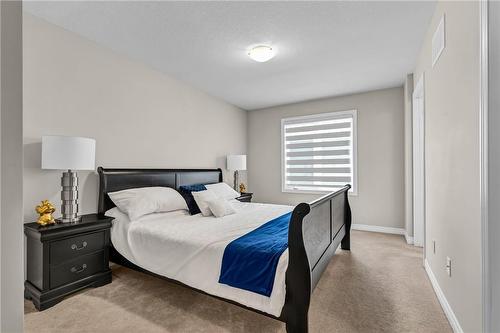 20 Foothills Lane, Hamilton, ON - Indoor Photo Showing Bedroom