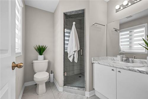 20 Foothills Lane, Hamilton, ON - Indoor Photo Showing Bathroom