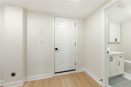 75 Windrush Crescent, Hamilton, ON - Indoor Photo Showing Other Room