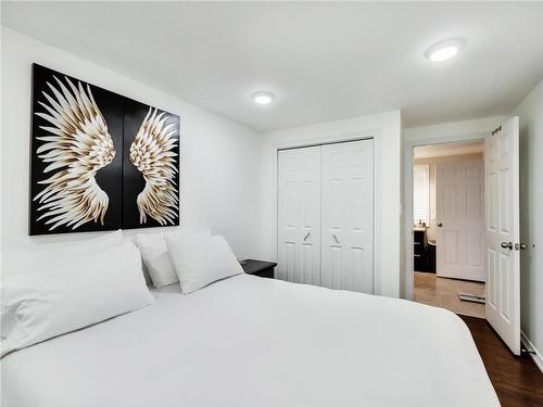 1328 Upper Sherman Avenue|Unit #19, Hamilton, ON - Indoor Photo Showing Bedroom