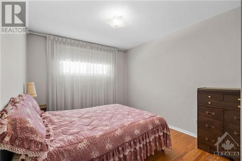 2385 Urbandale Drive, Ottawa, ON - Indoor Photo Showing Bedroom