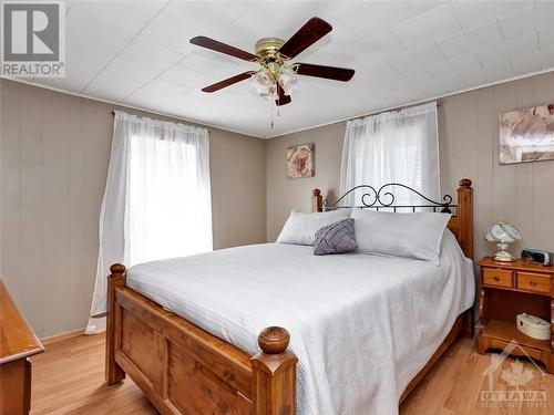 11482 Queen Street, Inkerman, ON - Indoor Photo Showing Bedroom