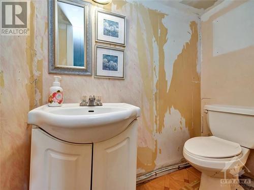 11482 Queen Street, Inkerman, ON - Indoor Photo Showing Bathroom