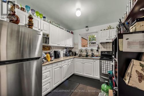 2060 Prospect St, Burlington, ON - Indoor Photo Showing Kitchen