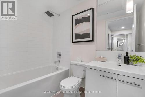 3105 - 5 Valhalla Inn Road, Toronto, ON - Indoor Photo Showing Bathroom
