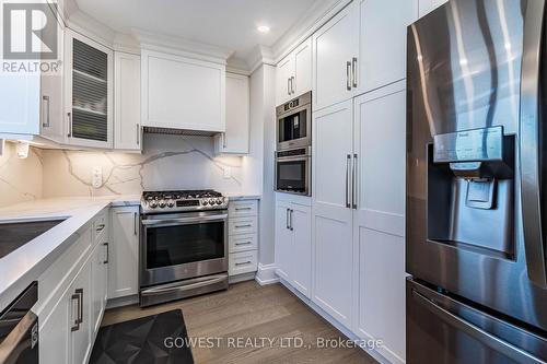 123 Dewitt Rd, Hamilton, ON - Indoor Photo Showing Kitchen With Stainless Steel Kitchen With Upgraded Kitchen