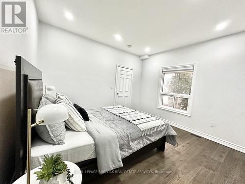 617 Rosseau Road, Hamilton, ON - Indoor Photo Showing Bedroom