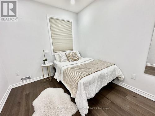 617 Rosseau Rd, Hamilton, ON - Indoor Photo Showing Bedroom