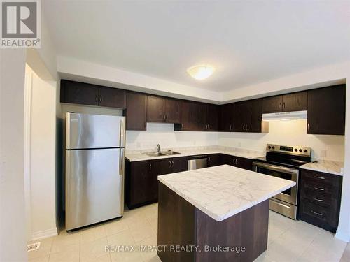867 Broadway Boulevard, Peterborough, ON - Indoor Photo Showing Kitchen With Double Sink
