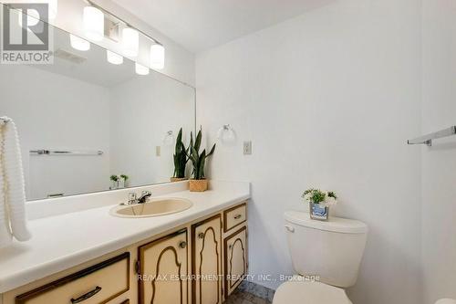 1106 - 40 Harrisford Street, Hamilton, ON - Indoor Photo Showing Bathroom