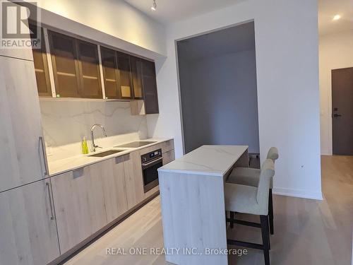 #104 -15 Holmes Ave, Toronto, ON - Indoor Photo Showing Kitchen