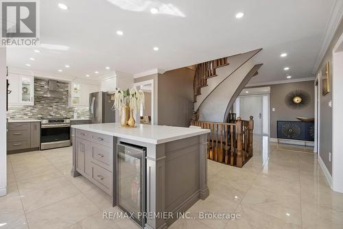 36 Pace Cres, Bradford West Gwillimbury, ON - Indoor Photo Showing Kitchen With Upgraded Kitchen
