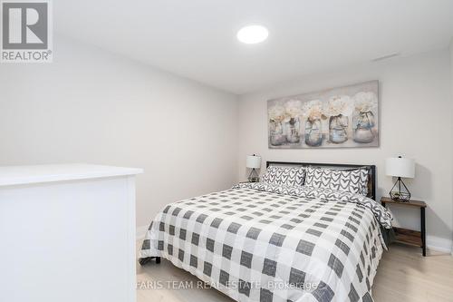 28 Timcourt Dr, Tiny, ON - Indoor Photo Showing Bedroom