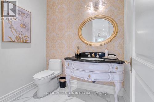 1511 Broadmoor Ave, Mississauga, ON - Indoor Photo Showing Bathroom