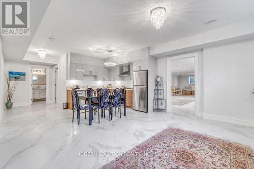 1511 Broadmoor Avenue, Mississauga, ON - Indoor Photo Showing Dining Room