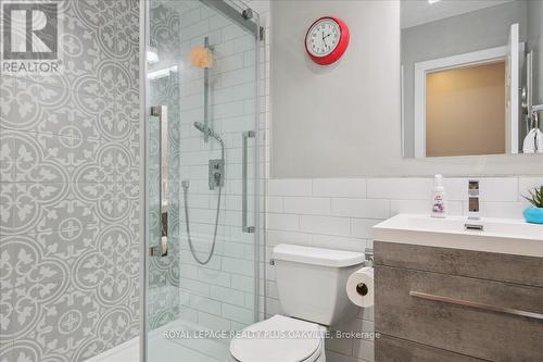 3162 Cantelon Cres, Mississauga, ON - Indoor Photo Showing Bathroom
