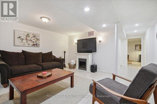 3162 Cantelon Cres, Mississauga, ON - Indoor Photo Showing Living Room With Fireplace