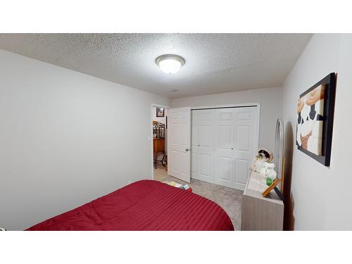 16 - 617 27Th Avenue S, Cranbrook, BC - Indoor Photo Showing Bedroom