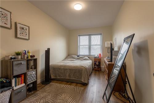 Bedroom (unit 2) - 304 Deere Street, Welland, ON - Indoor Photo Showing Bedroom