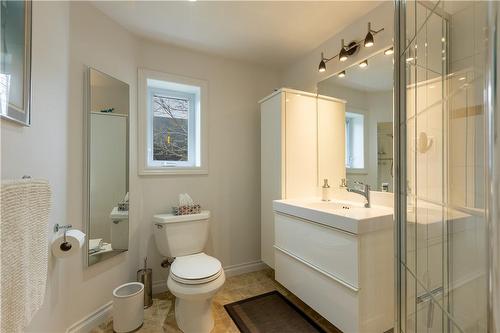 Main floor washroom (unit 1) - 304 Deere Street, Welland, ON - Indoor Photo Showing Bathroom