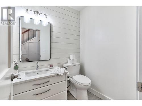 1411 Appleridge Road, Kelowna, BC - Indoor Photo Showing Bathroom