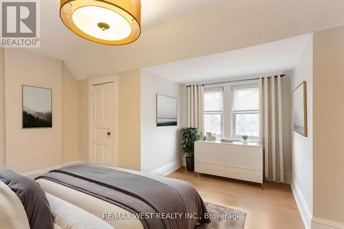 96 Roncesvalles Avenue, Toronto (High Park-Swansea), ON - Indoor Photo Showing Bedroom