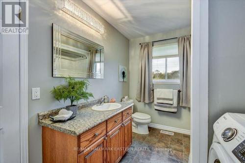 717 St. Lukes Rd, Kawartha Lakes, ON - Indoor Photo Showing Bathroom