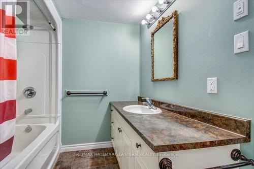 717 St. Lukes Road, Kawartha Lakes, ON - Indoor Photo Showing Bathroom