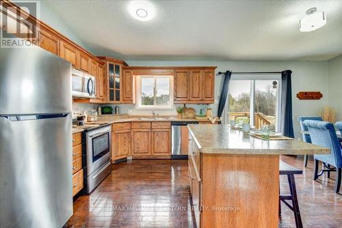 717 St. Lukes Rd, Kawartha Lakes, ON - Indoor Photo Showing Kitchen