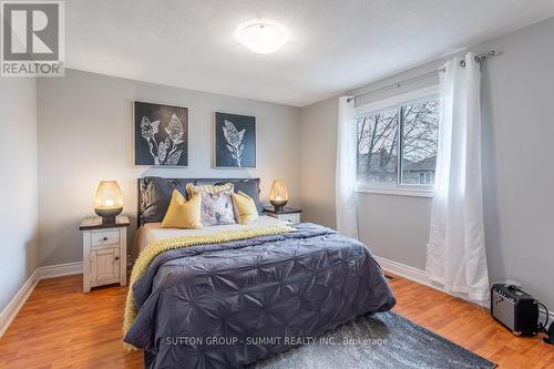 2413 Butternut Cres, Burlington, ON - Indoor Photo Showing Bedroom