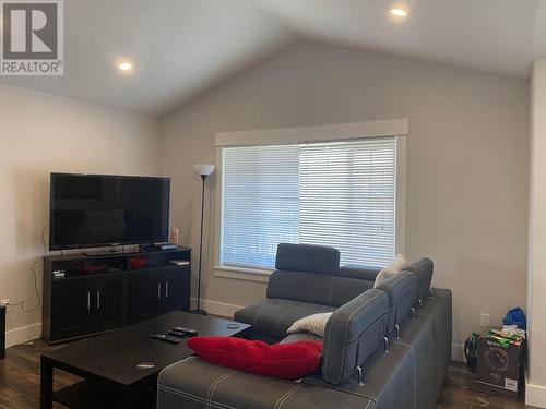 8723 74 Street, Fort St. John, BC - Indoor Photo Showing Living Room
