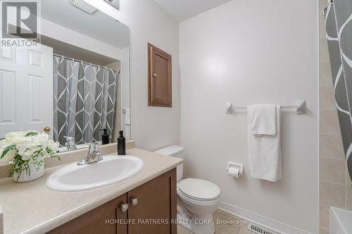 4168 Judson Common, Burlington, ON - Indoor Photo Showing Bathroom