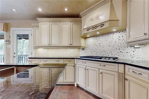 9 Golfdale Place, Ancaster, ON - Indoor Photo Showing Kitchen