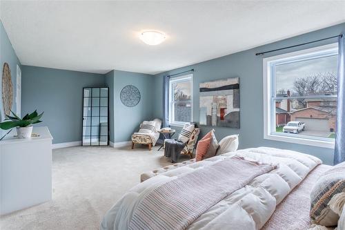 2413 Butternut Crescent, Burlington, ON - Indoor Photo Showing Bedroom