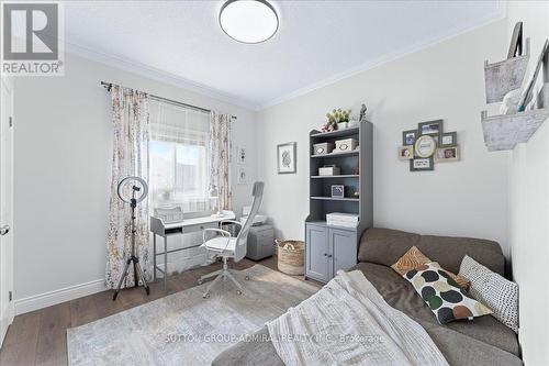 113 Upper Mercer St, Kitchener, ON - Indoor Photo Showing Bedroom