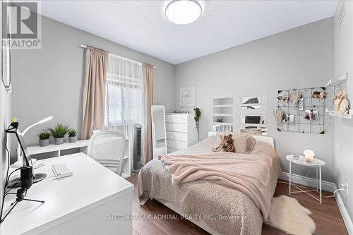 113 Upper Mercer St, Kitchener, ON - Indoor Photo Showing Bedroom