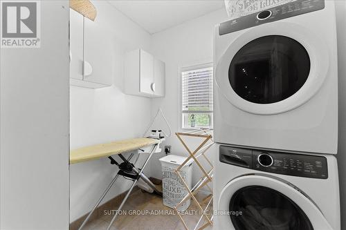 113 Upper Mercer St, Kitchener, ON - Indoor Photo Showing Laundry Room