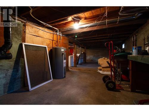301 First Street E, Revelstoke, BC - Indoor Photo Showing Other Room