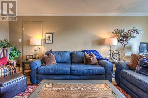 #607 -58 Bridgeport Rd E, Waterloo, ON - Indoor Photo Showing Living Room
