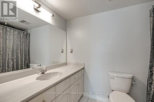 305 - 67 Caroline Street S, Hamilton, ON - Indoor Photo Showing Bathroom