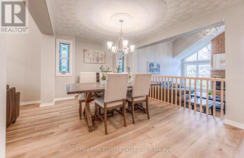 34 Westlawn Dr, Hamilton, ON - Indoor Photo Showing Dining Room