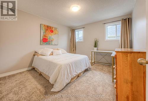 34 Westlawn Drive, Hamilton, ON - Indoor Photo Showing Bedroom