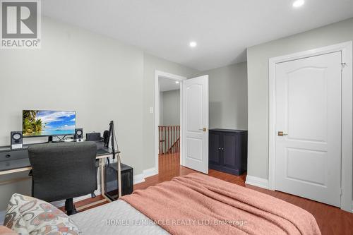 53 Thoroughbred Blvd, Hamilton, ON - Indoor Photo Showing Bedroom